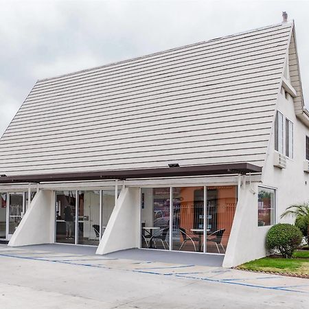 Motel 6-Long Beach, Ca - International City Εξωτερικό φωτογραφία