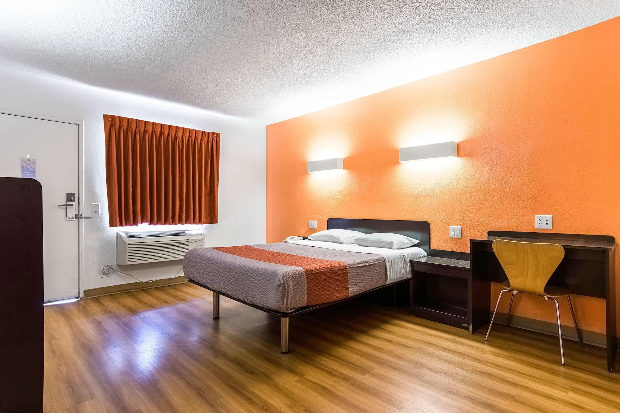 Motel 6-Long Beach, Ca - International City Εξωτερικό φωτογραφία