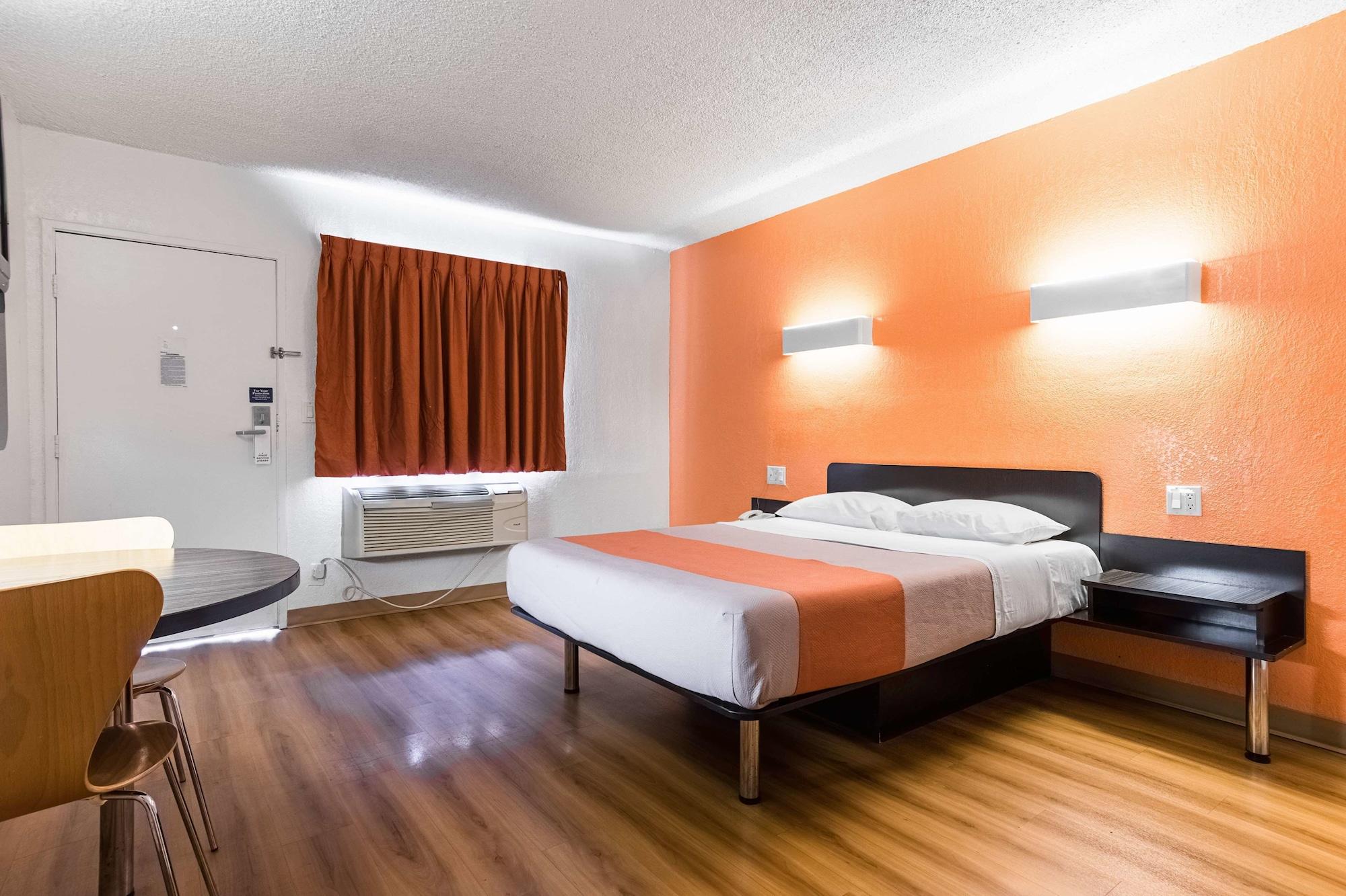 Motel 6-Long Beach, Ca - International City Εξωτερικό φωτογραφία