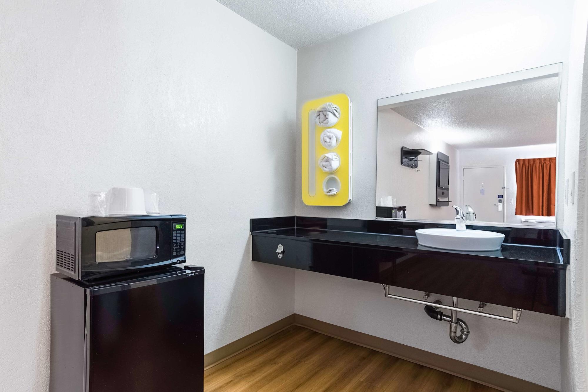 Motel 6-Long Beach, Ca - International City Εξωτερικό φωτογραφία