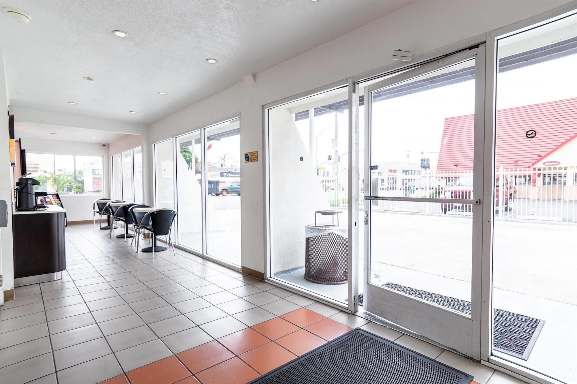 Motel 6-Long Beach, Ca - International City Εξωτερικό φωτογραφία