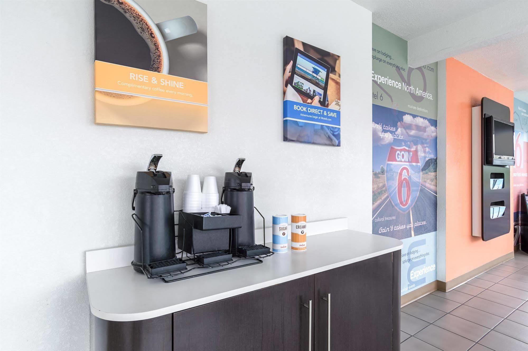 Motel 6-Long Beach, Ca - International City Εξωτερικό φωτογραφία