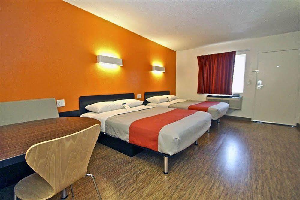 Motel 6-Long Beach, Ca - International City Εξωτερικό φωτογραφία